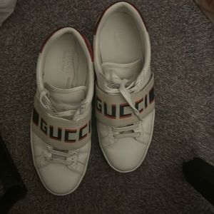 Gucci Men’s White Ace Elastic Band Sneakers